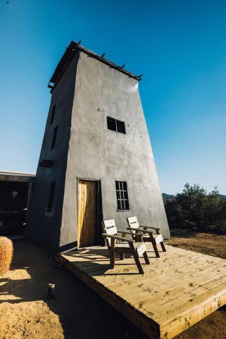Joshua Tree Hidden Tower * Views - Landmark Юкка-Валлі Екстер'єр фото