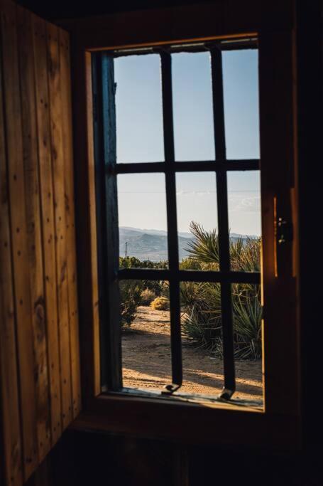 Joshua Tree Hidden Tower * Views - Landmark Юкка-Валлі Екстер'єр фото